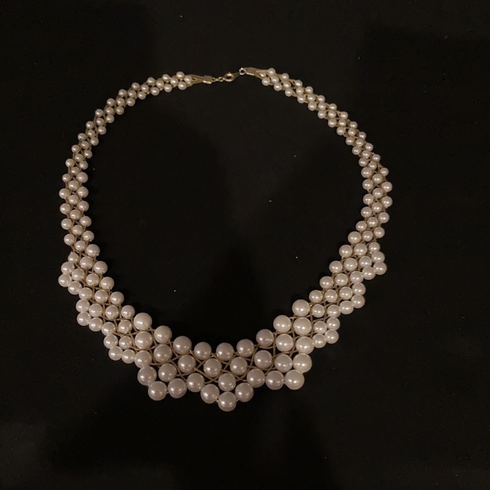 Faux Pearl/Gold Necklace